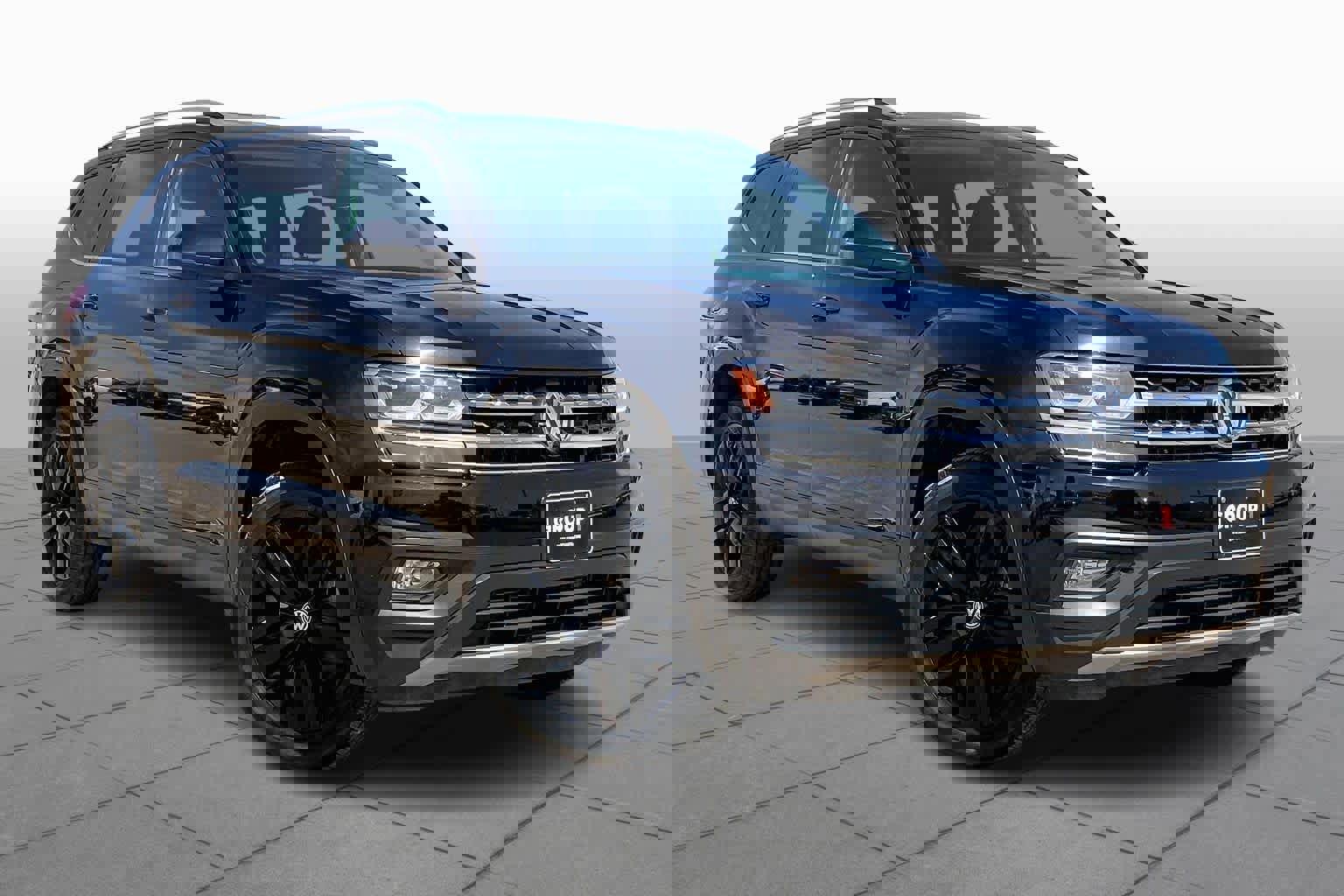 Used 2019 Volkswagen Atlas SE w/ Towing Package image 3