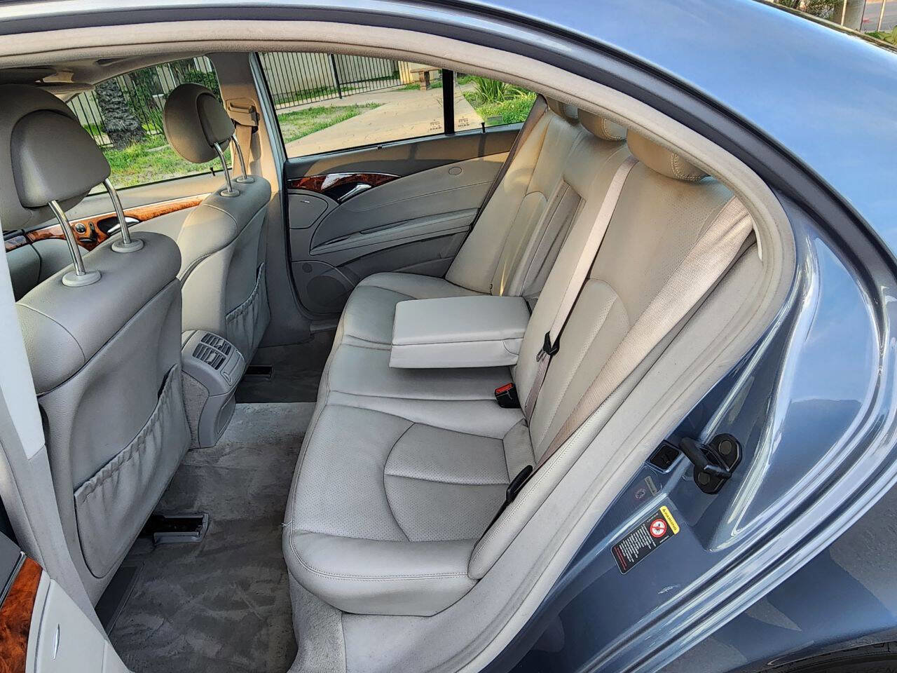 Used 2005 Mercedes-Benz E 320 Sedan image 22