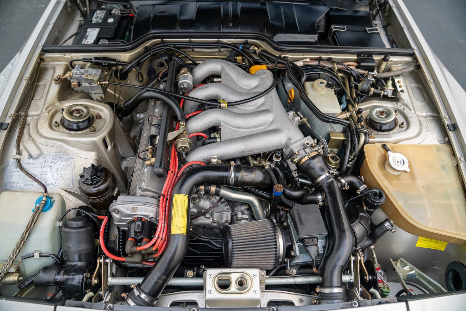 Used 1986 Porsche 944 Turbo RWD image 42