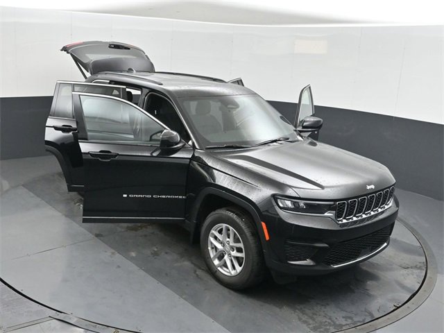 New 2025 Jeep Grand Cherokee Laredo X w/ Luxury Tech Group I image 48