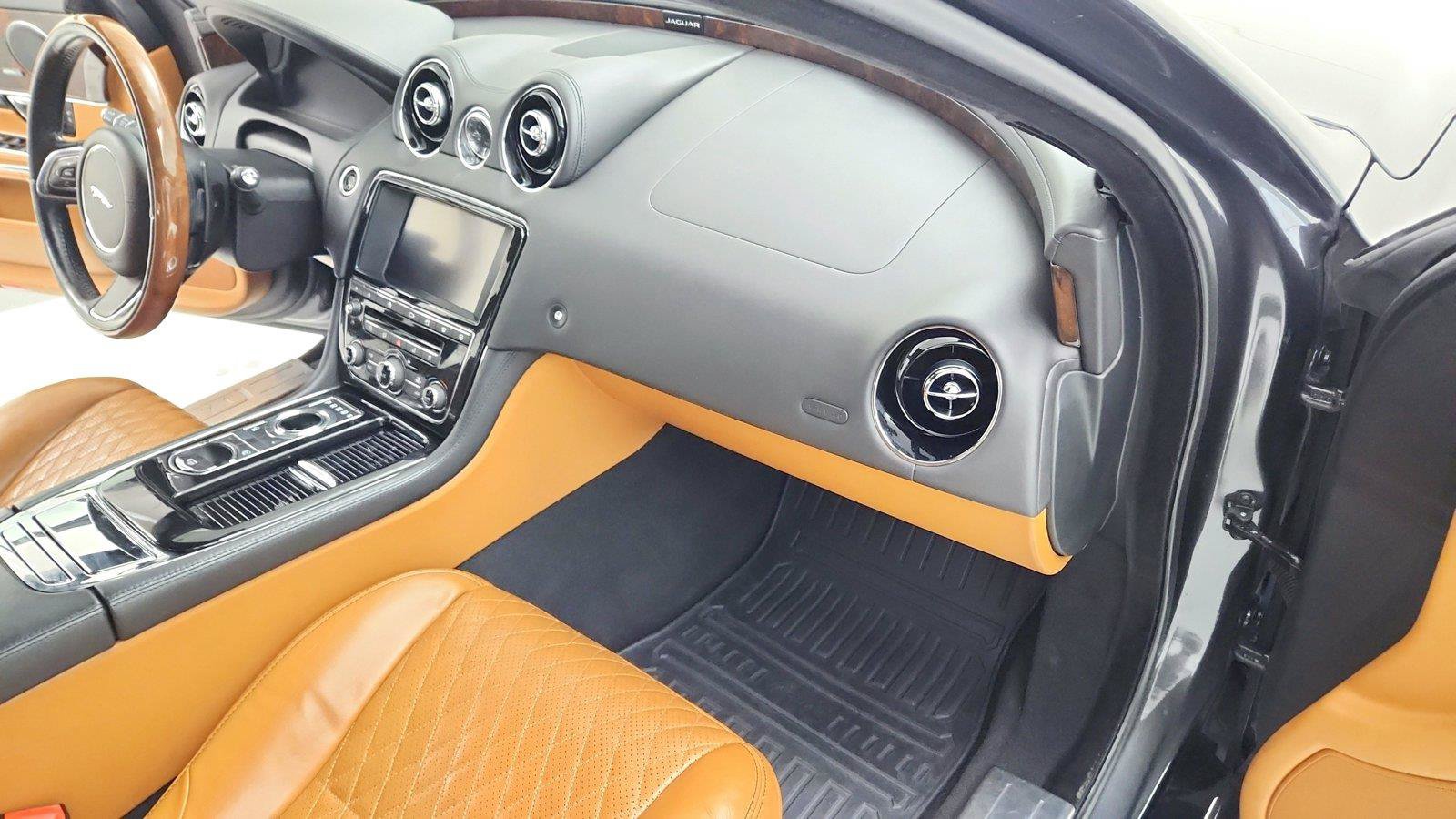 Used 2016 Jaguar XJ L Portfolio AWD/4WD image 23