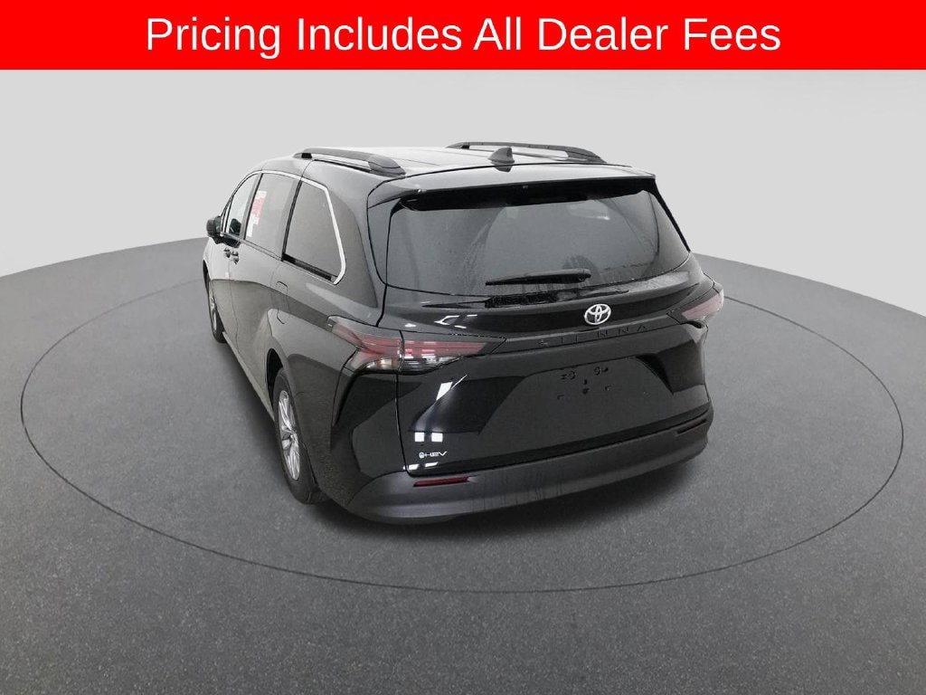 New 2026 Toyota Sienna LE FWD image 25