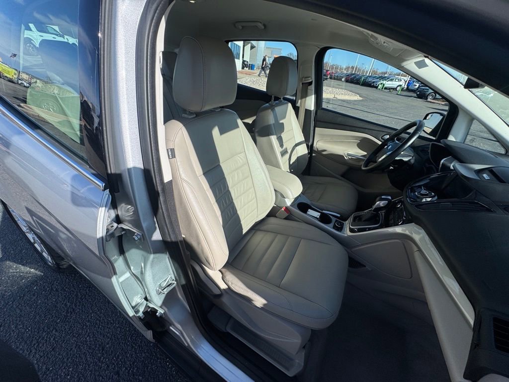 Used 2015 Ford C-MAX Energi SEL w/ Equipment Group 302A image 18