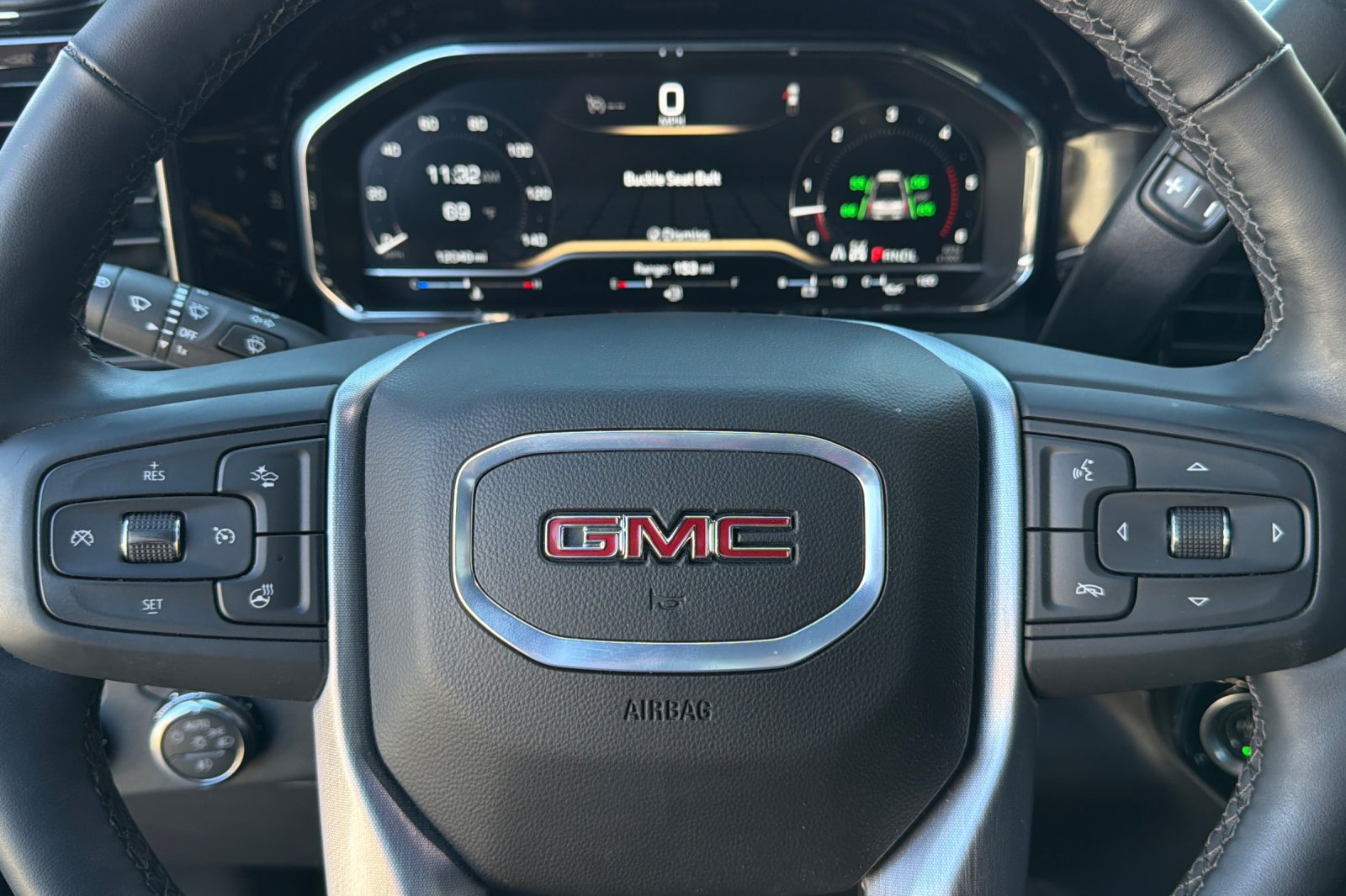 Used 2025 GMC Sierra 2500 SLT w/ Snow Plow Prep/Camper Package AWD/4WD image 34