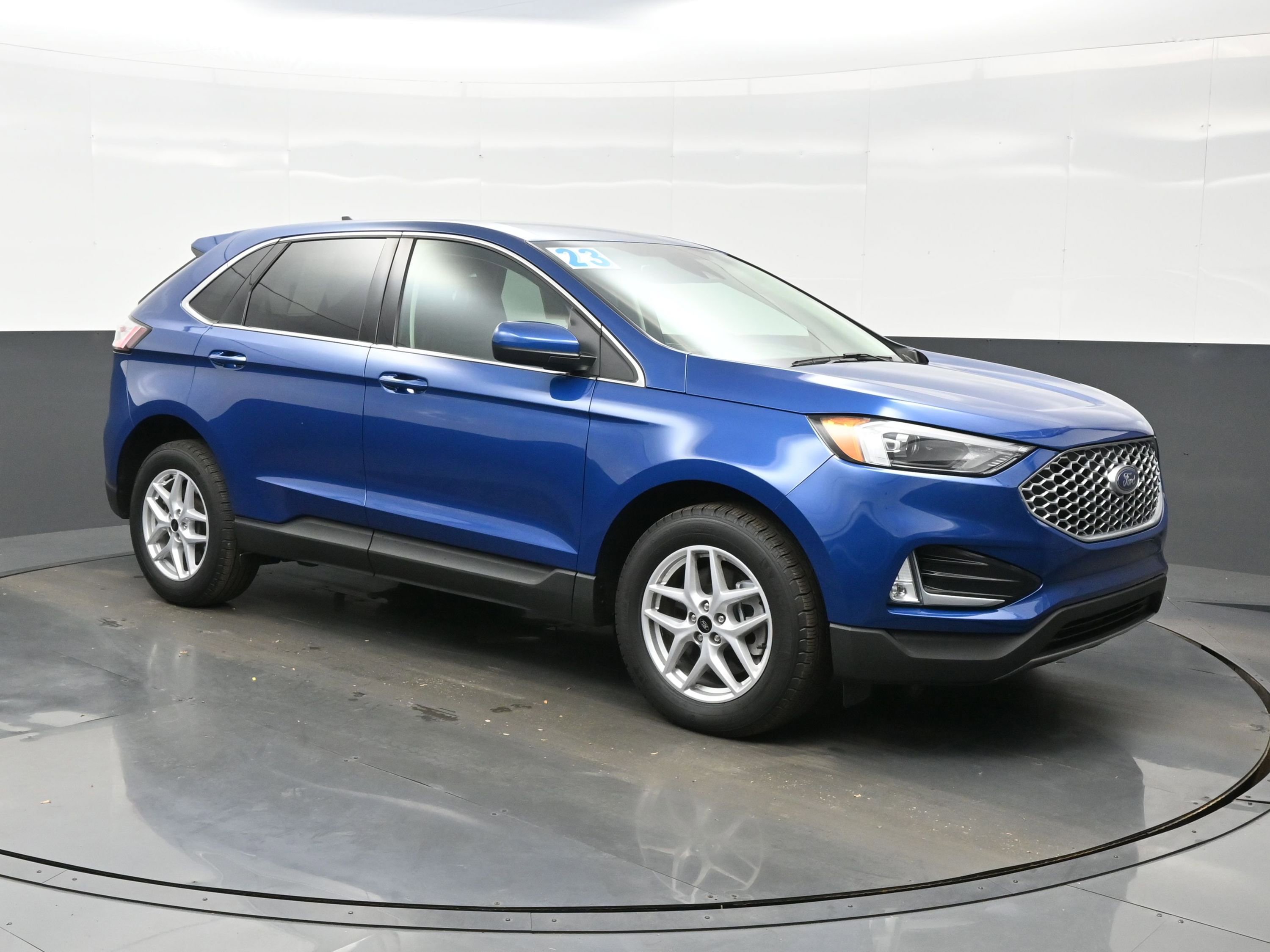 Used 2023 Ford Edge SEL w/ Convenience Package image 8