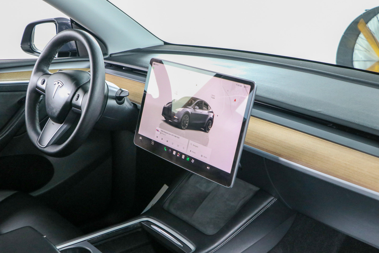 Used 2023 Tesla Model Y Long Range AWD/4WD image 23