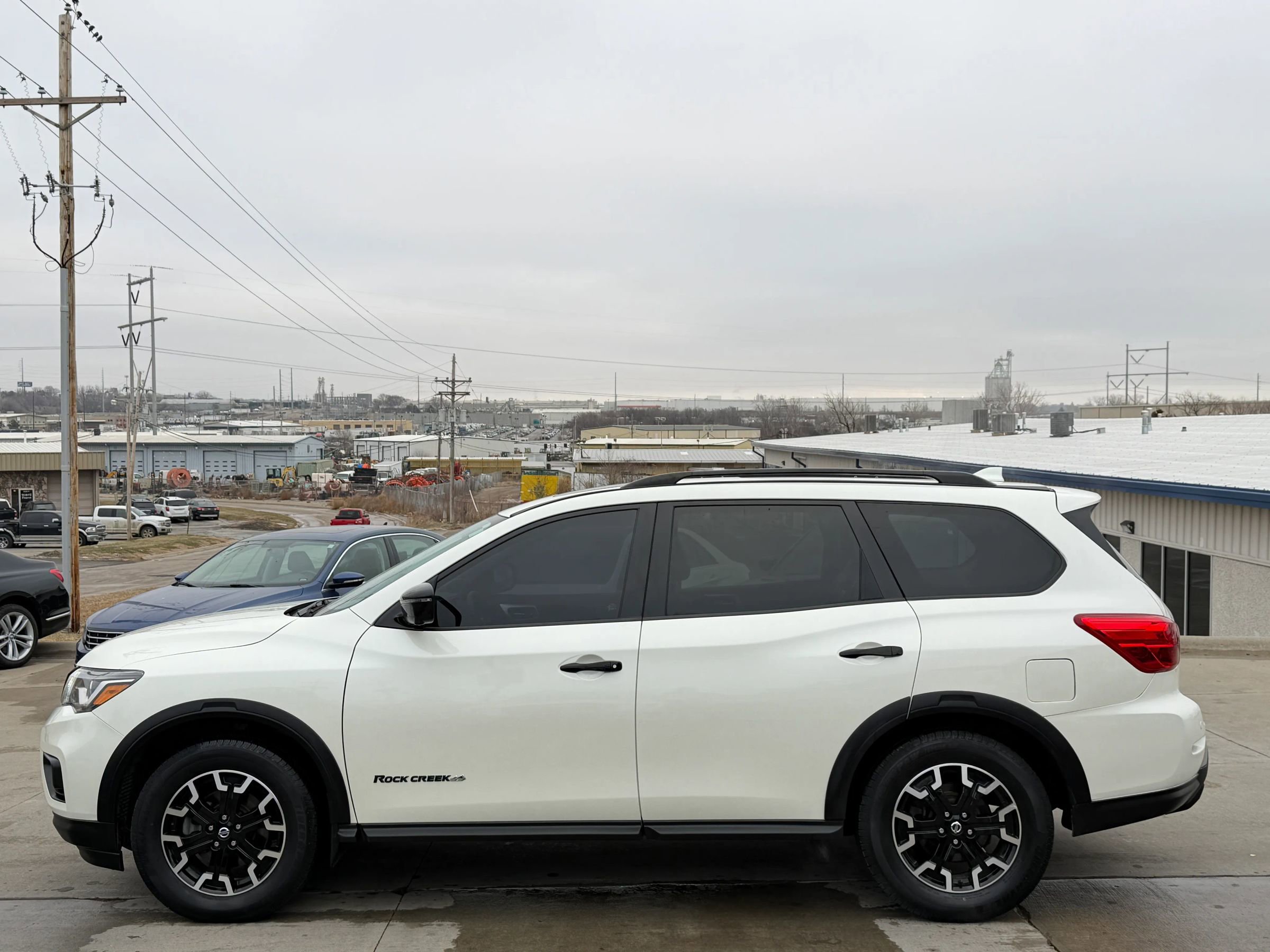 Used 2020 Nissan Pathfinder SL image 4