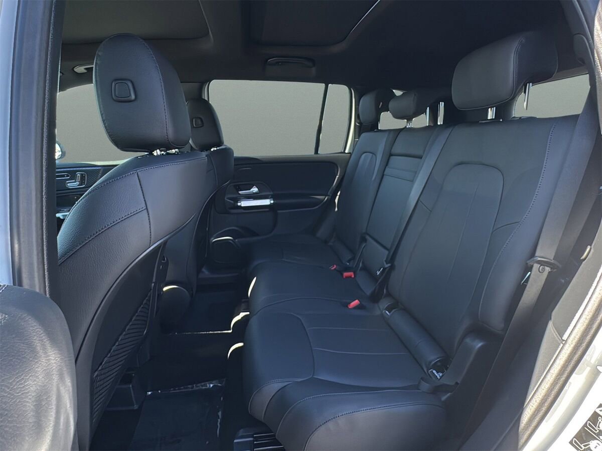 New 2026 Mercedes-Benz GLB 250 image 12