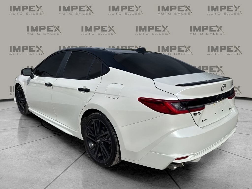 Used 2025 Toyota Camry XSE FWD image 3