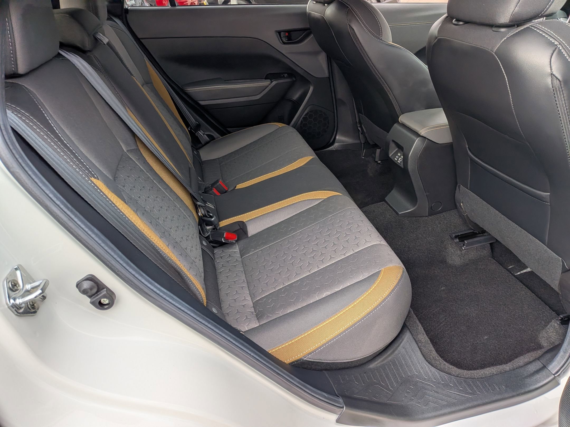 Certified 2025 Subaru Crosstrek 2.5i Sport w/ Crosstrek Mirror Package image 33