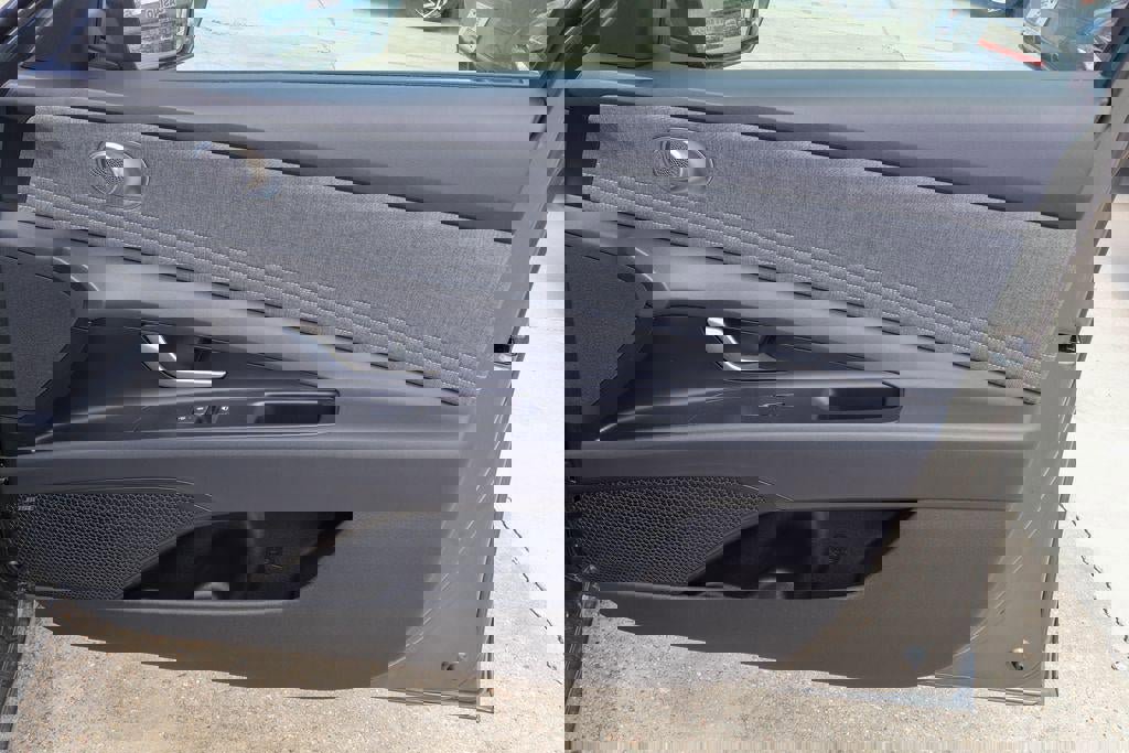 New 2026 Hyundai Elantra Limited image 13