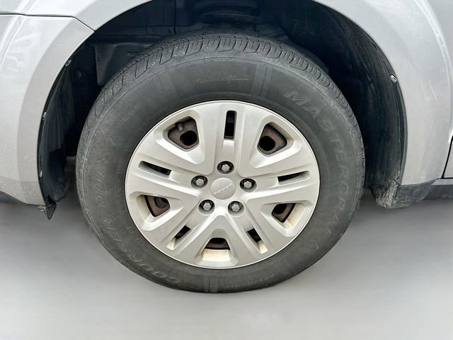 Used 2018 Dodge Journey SE image 31