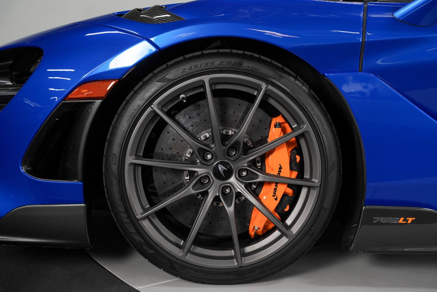 Used 2022 McLaren 765LT RWD image 21