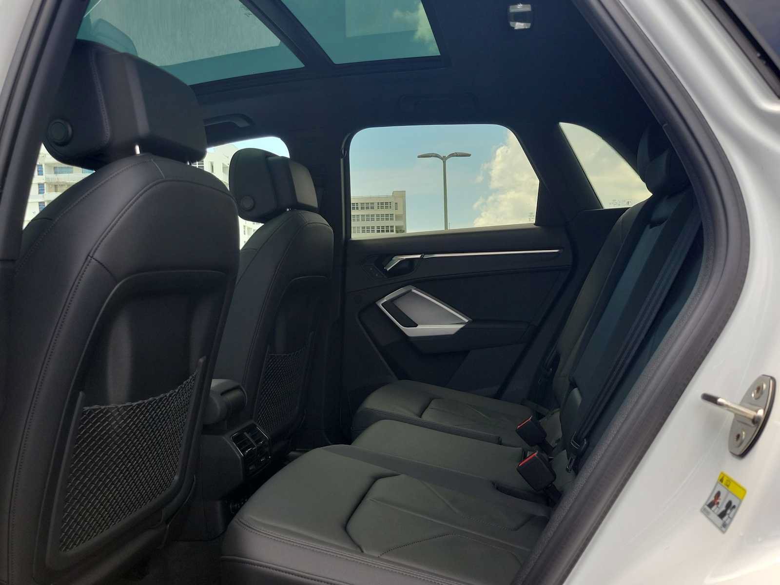 Certified 2024 Audi Q3 2.0T Premium w/ Convenience Package AWD/4WD image 19