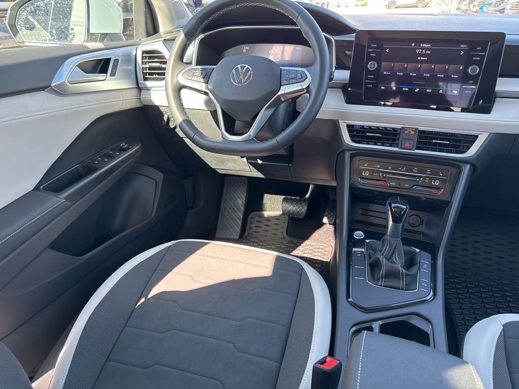 New 2025 Volkswagen Taos SE image 14