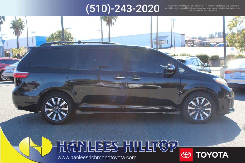 Used 2018 Toyota Sienna Limited w/ Carpet Mat Package image 6