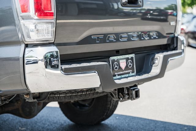 Used 2020 Toyota Tacoma TRD Off-Road AWD/4WD image 9