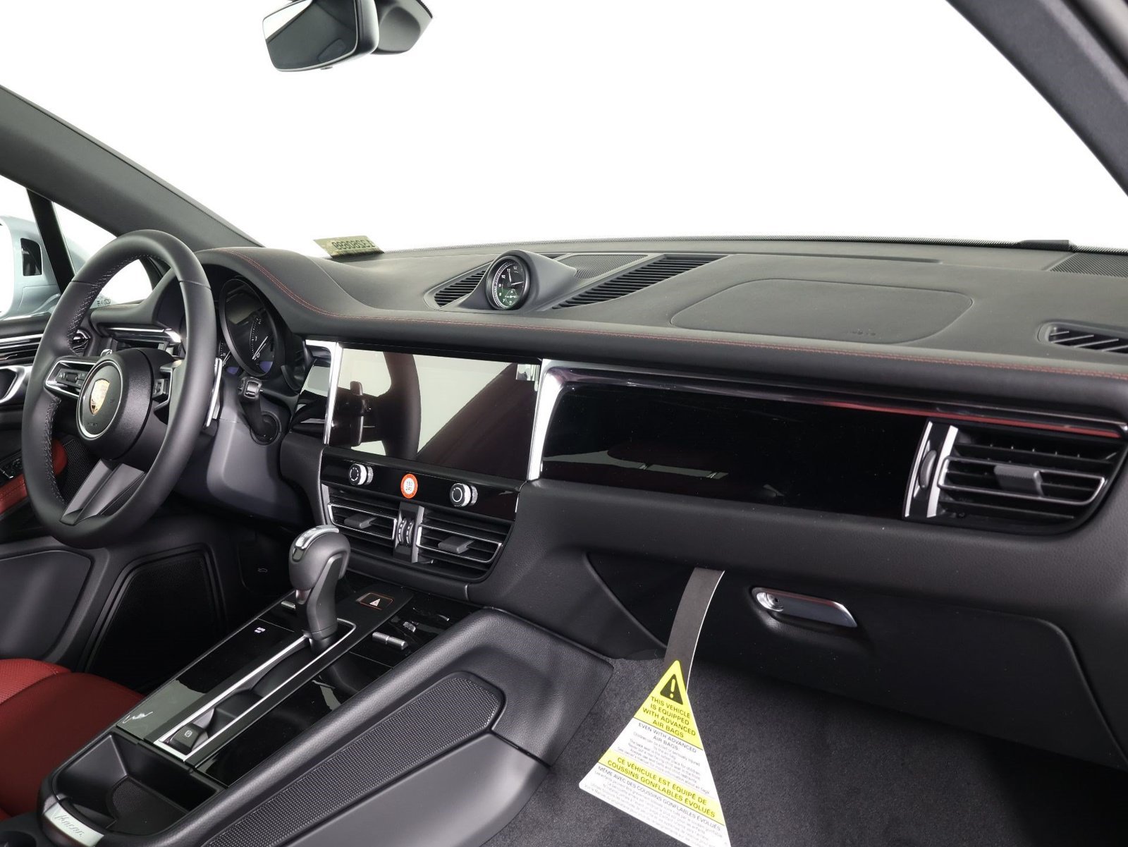 New 2026 Porsche Macan AWD/4WD image 15