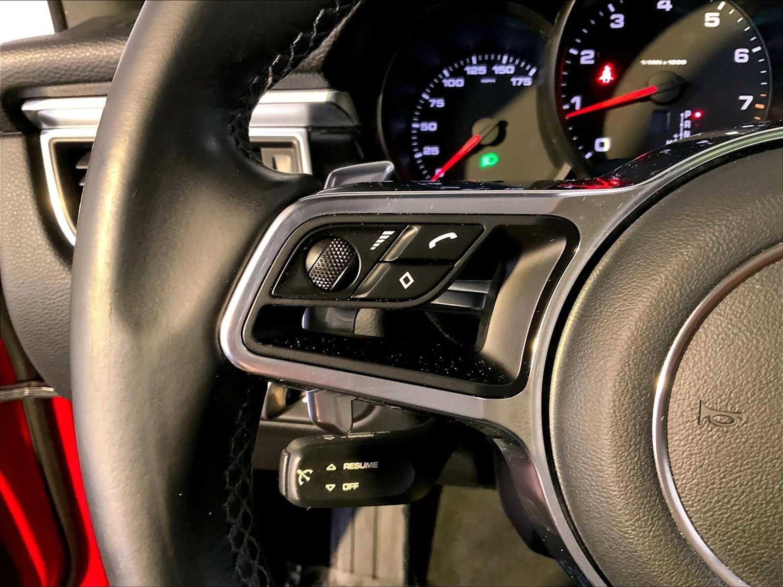 Certified 2017 Porsche Macan image 27