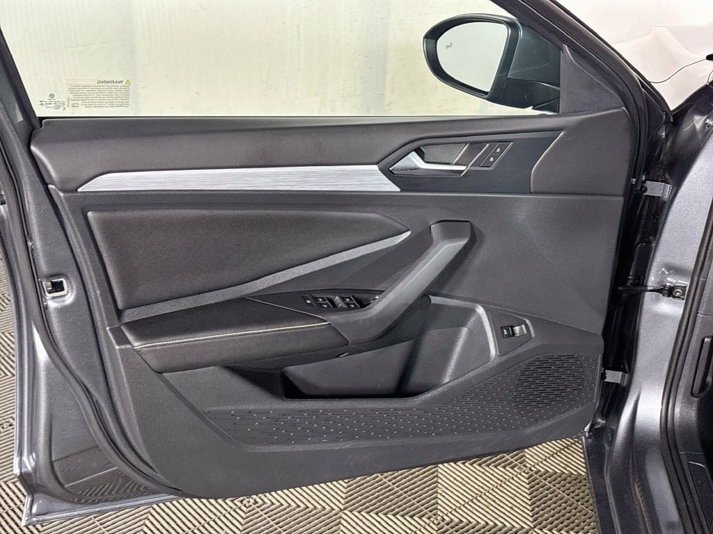 Certified 2025 Volkswagen Jetta S FWD image 11