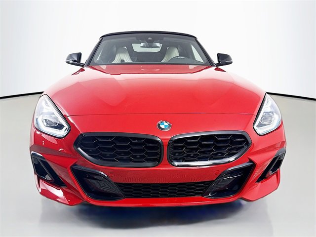 Used 2025 BMW Z4 M40i w/ Premium Package image 2
