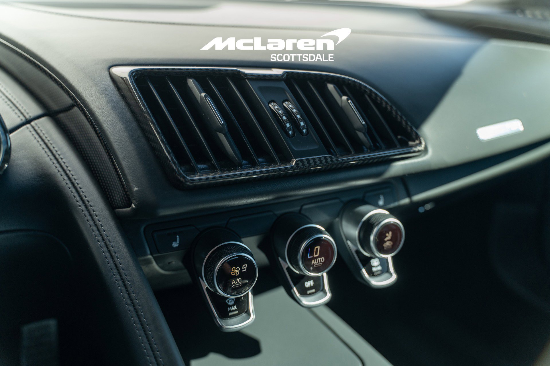 Used 2021 Audi R8 V10 w/ Premium Package image 30