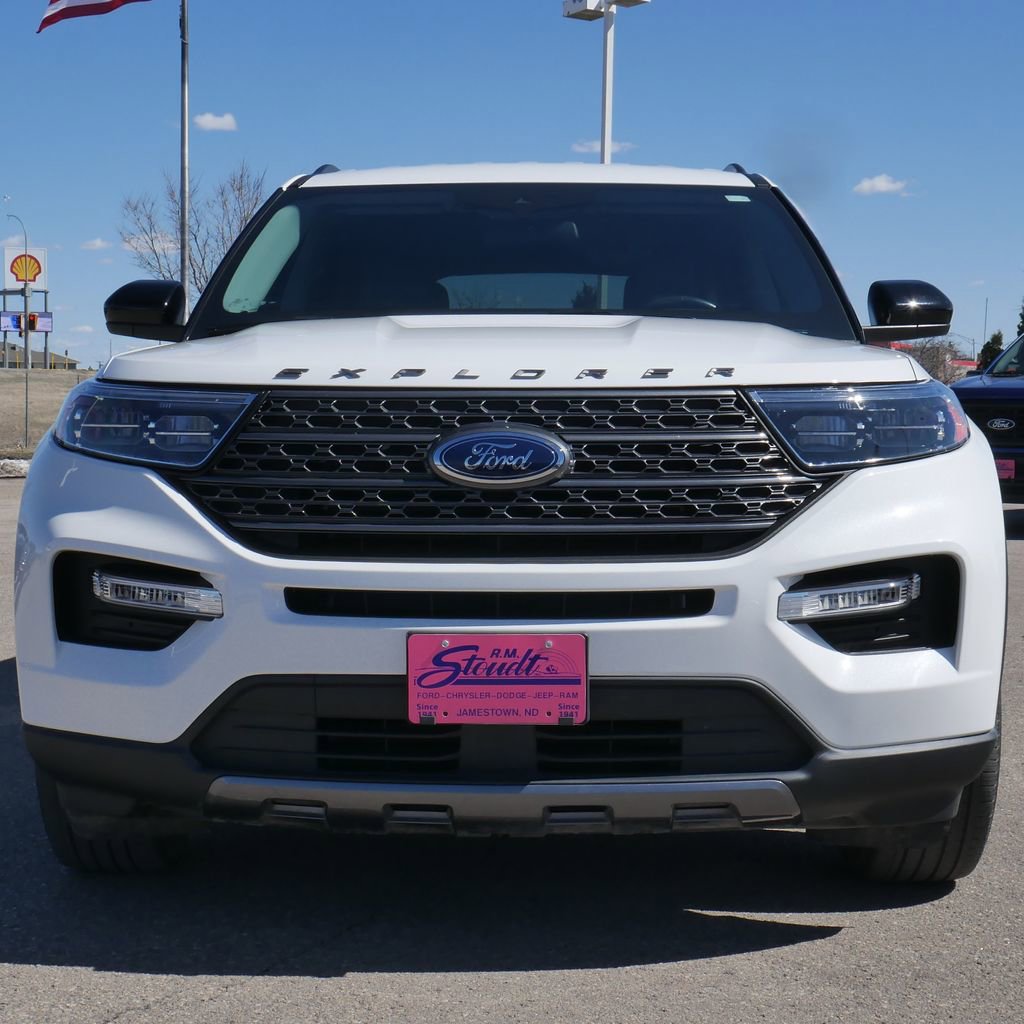 Used 2022 Ford Explorer XLT w/ Equipment Group 202A image 14
