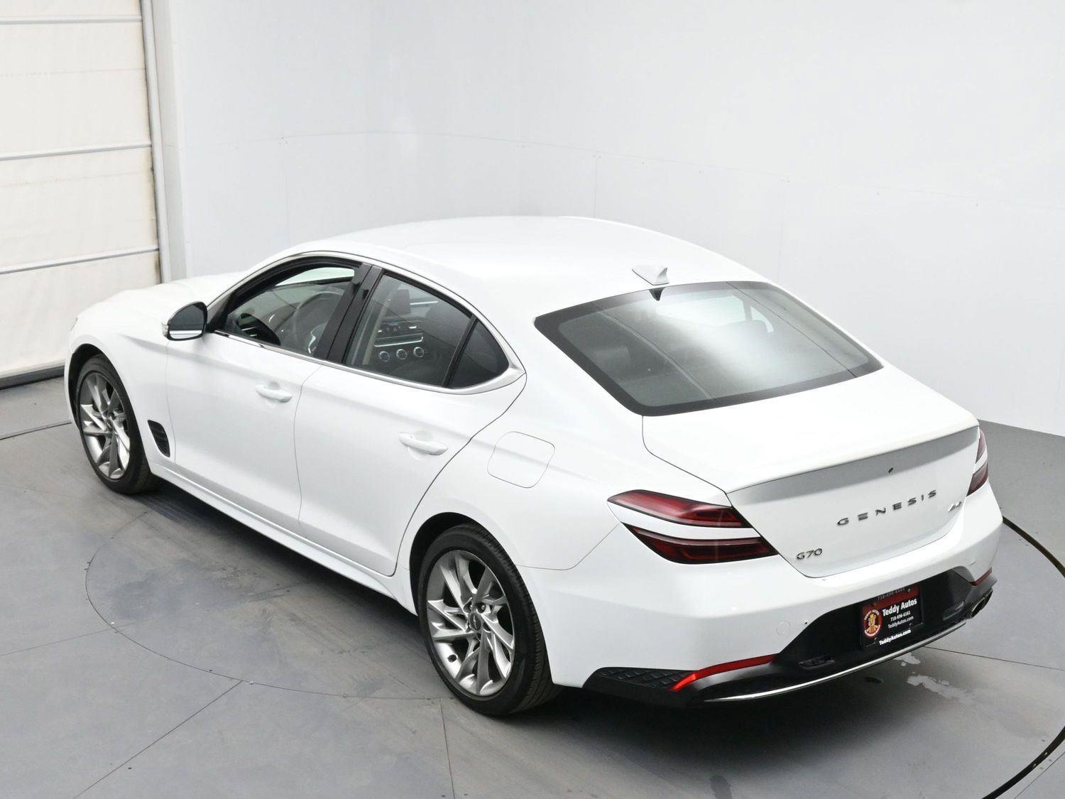 Used 2022 Genesis G70 2.0T image 31