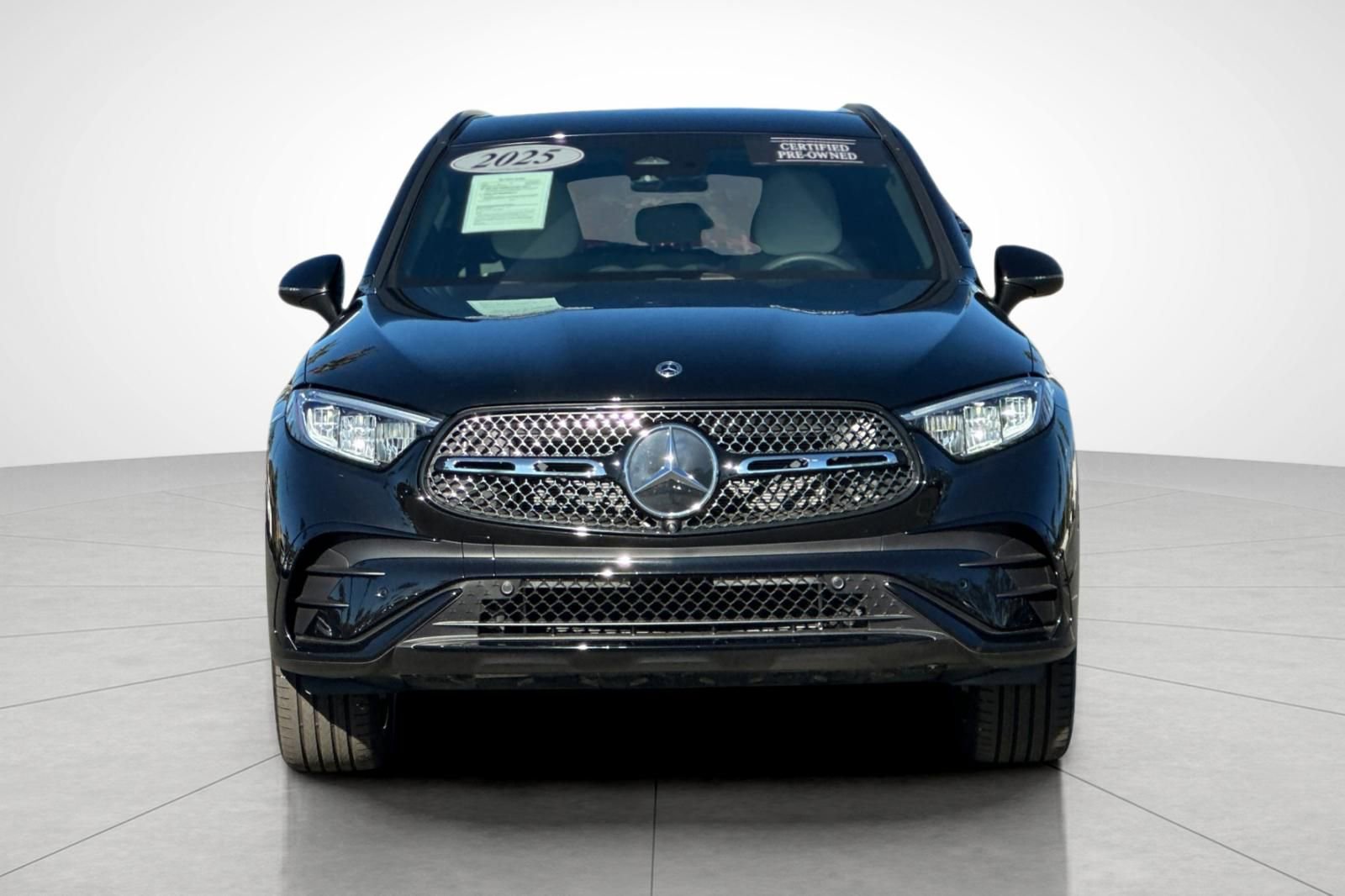 Used 2025 Mercedes-Benz GLC 350e 4MATIC image 7