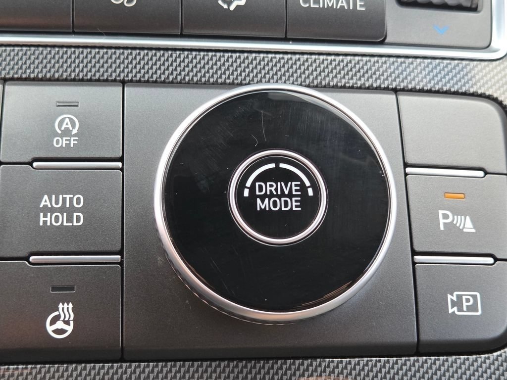 Used 2021 Hyundai Santa Fe Limited FWD image 10