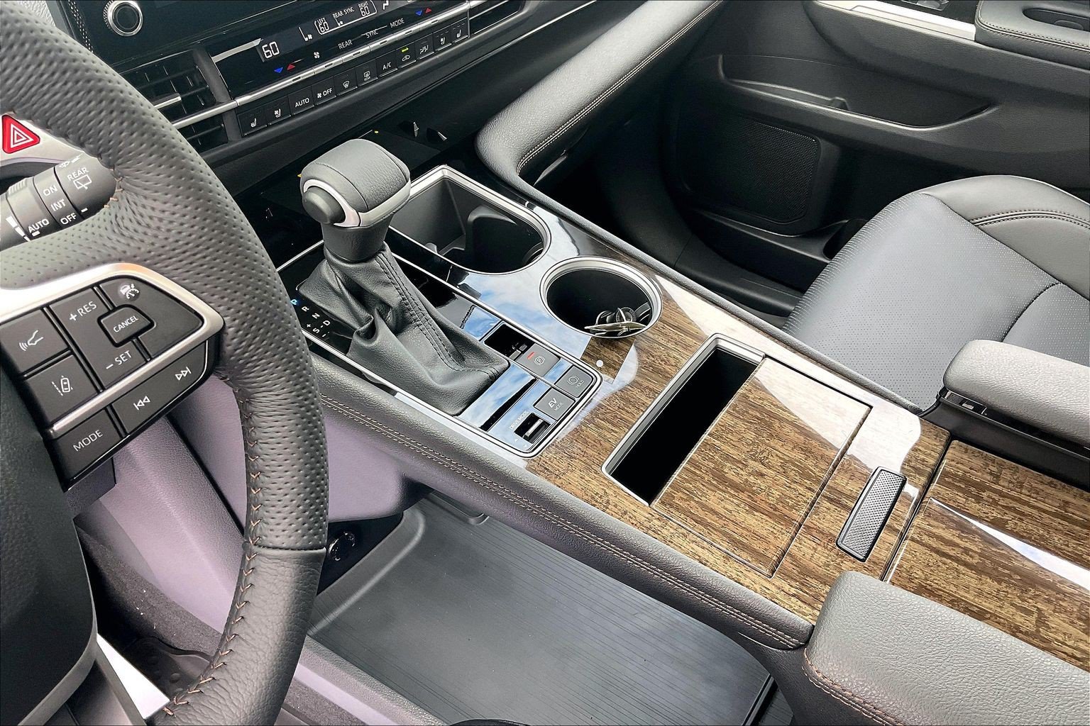 New 2026 Toyota Sienna Platinum AWD/4WD image 10