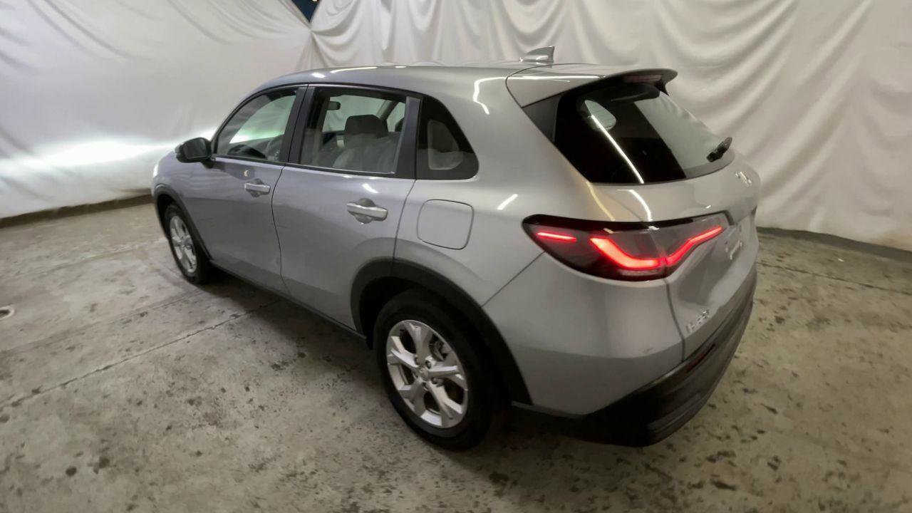 Certified 2023 Honda HR-V LX image 6