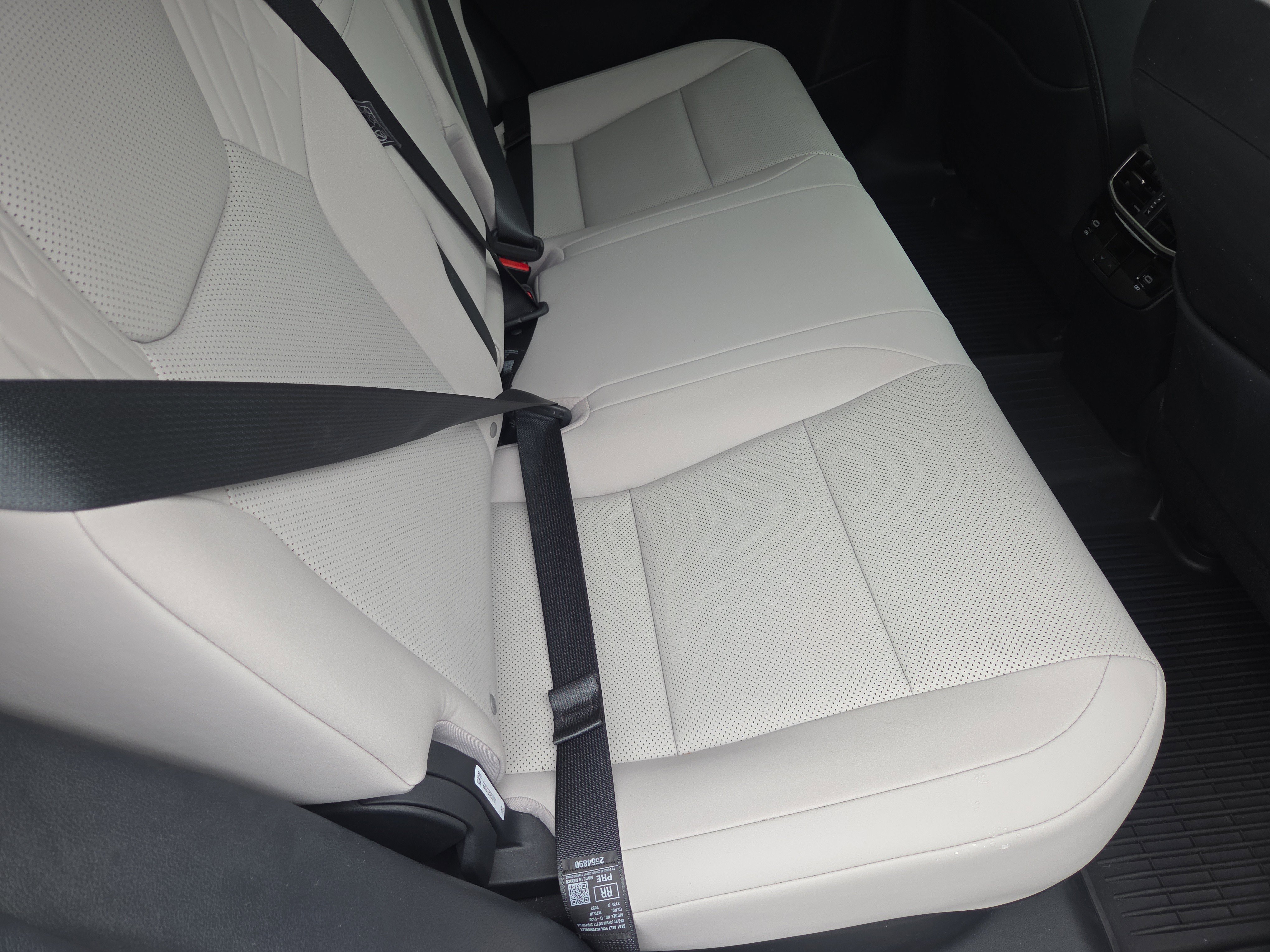Used 2023 Lexus RX 350 Premium w/ Accessory Package AWD/4WD image 20