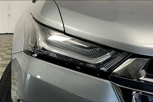 Used 2023 Chevrolet Traverse LT image 28