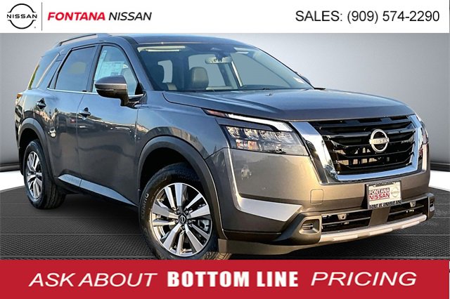New 2025 Nissan Pathfinder SL image 1