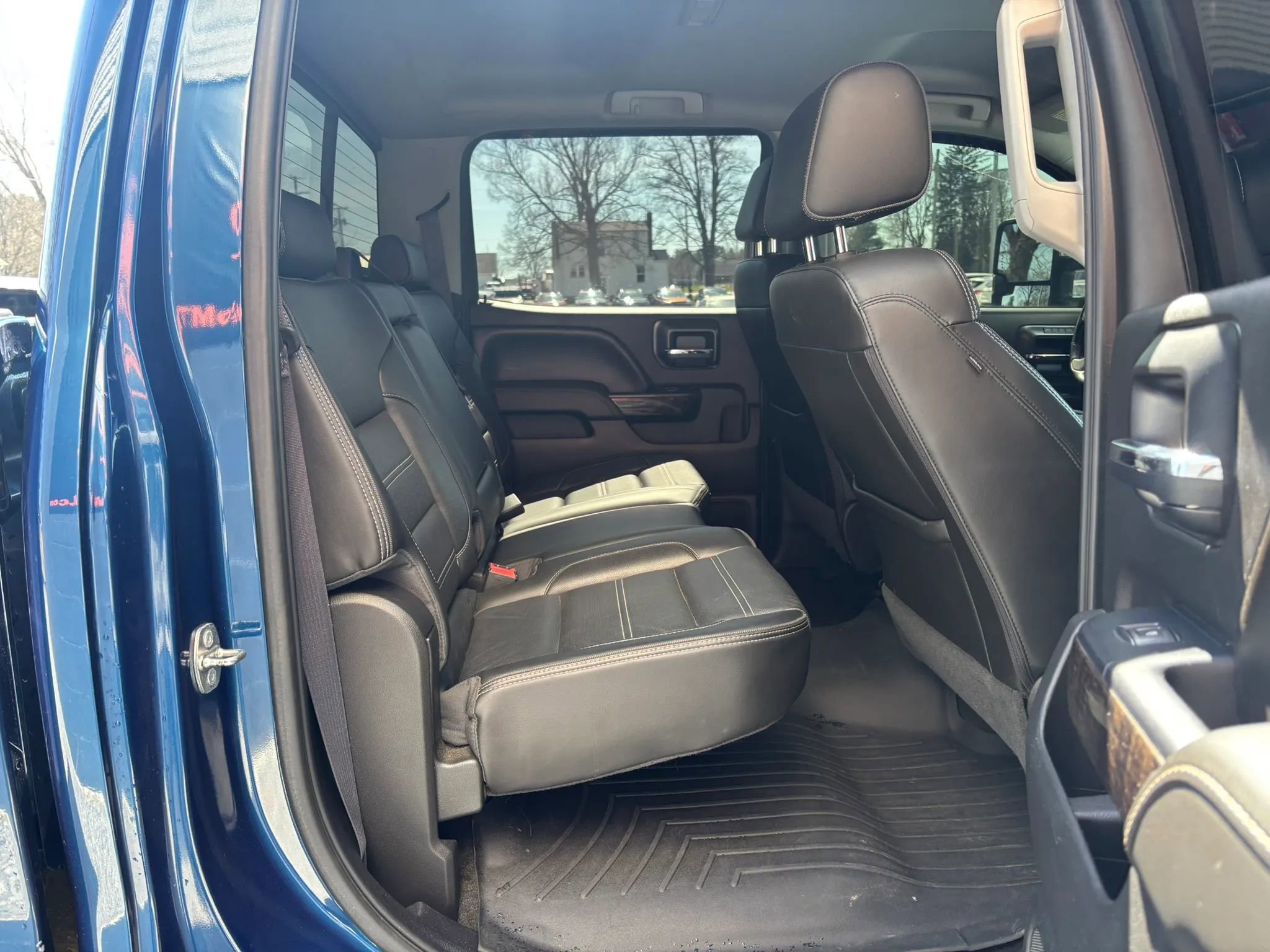 Used 2016 GMC Sierra 2500 Denali w/ Duramax Plus Package AWD/4WD image 14