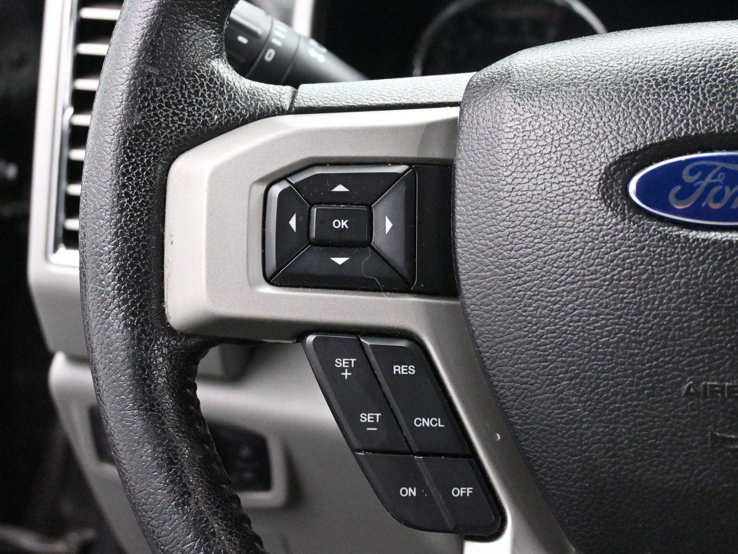 Used 2016 Ford F150 Lariat w/ Trailer Tow Package image 17