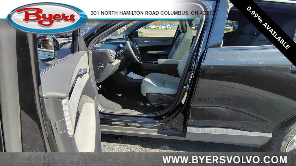 New 2025 Volvo EX30 Plus w/ Climate Package image 7