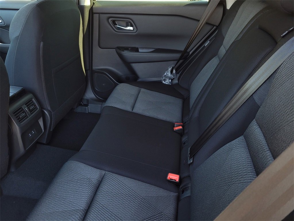 New 2026 Nissan Rogue SV image 4