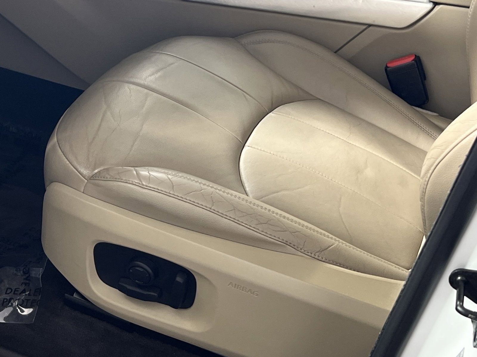 Used 2017 Land Rover Range Rover Evoque SE image 14