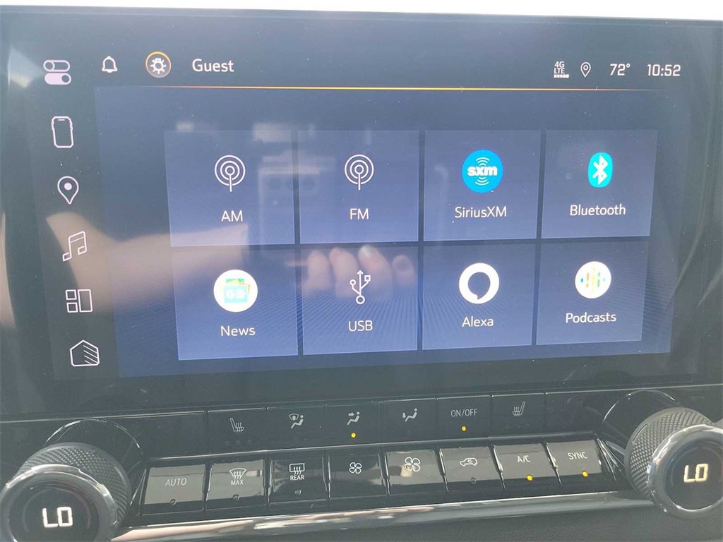 New 2024 Chevrolet Colorado LT w/ LT Convenience Package III image 13