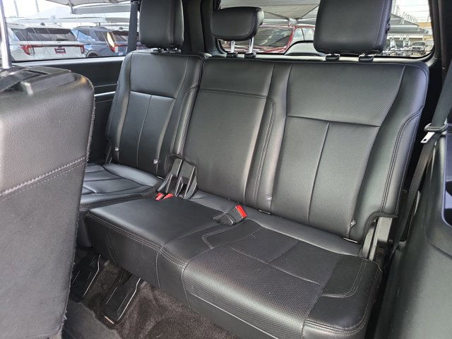 Used 2018 Ford Expedition Max XLT w/ Equipment Group 202A AWD/4WD image 16