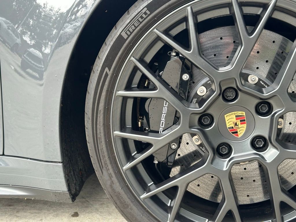 Certified 2025 Porsche 911 Targa 4 GTS AWD/4WD image 17