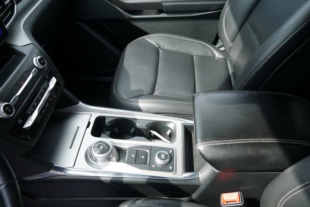 Used 2020 Ford Explorer XLT w/ Equipment Group 202A image 23