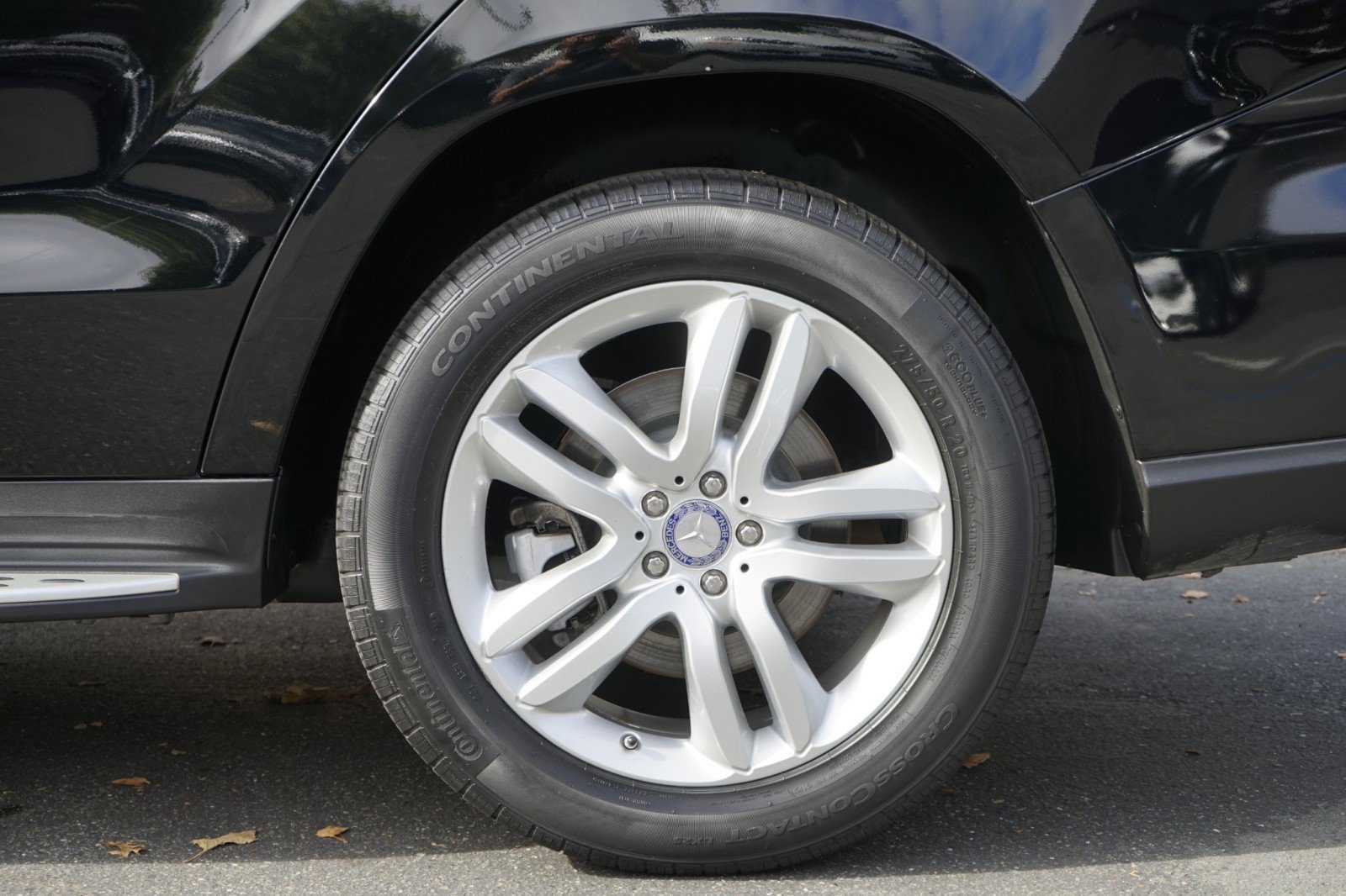 Used 2017 Mercedes-Benz GLS 450 4MATIC w/ Premium Package image 8