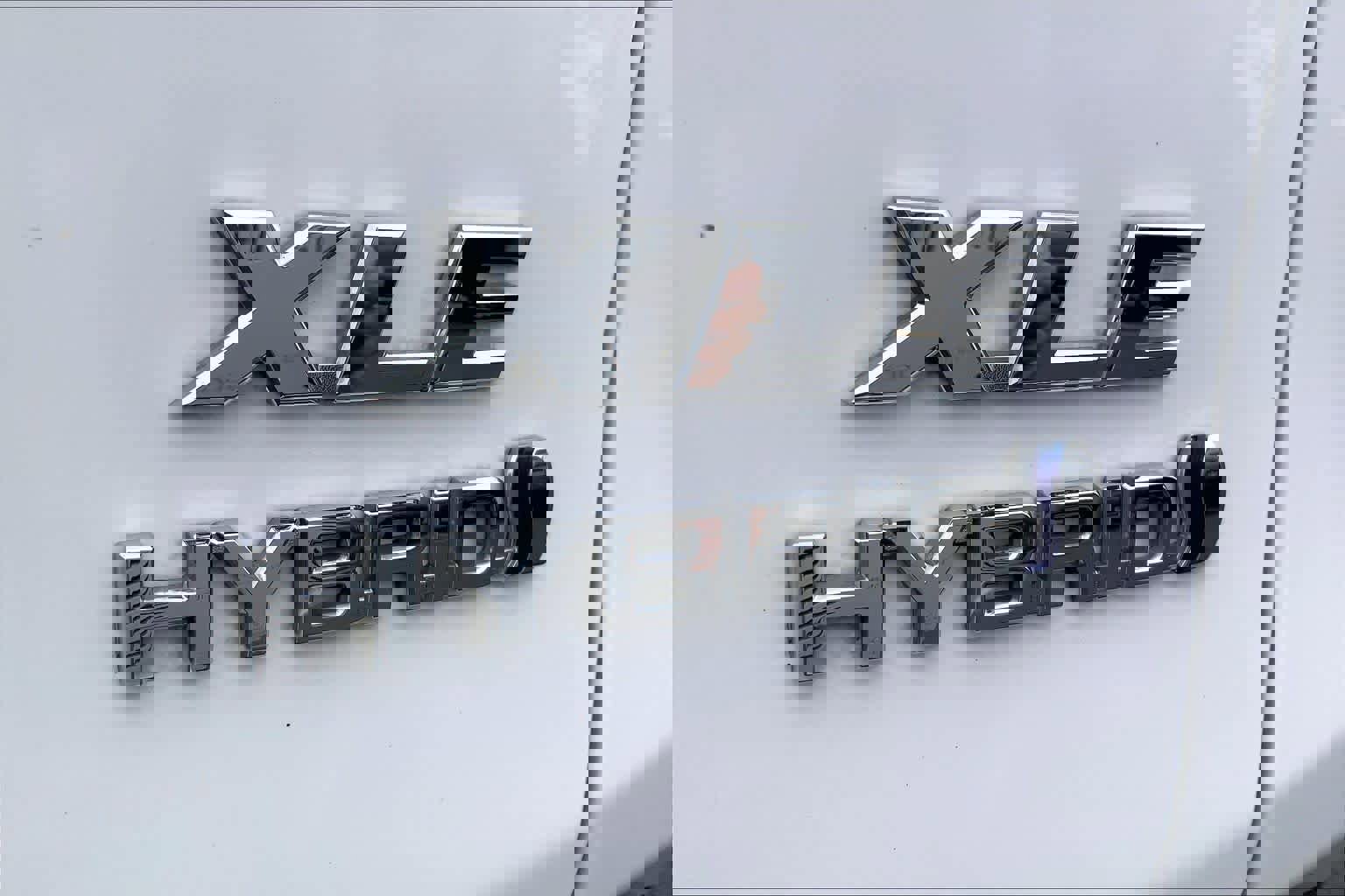 Used 2021 Toyota RAV4 XLE w/ Convenience Package AWD/4WD image 10