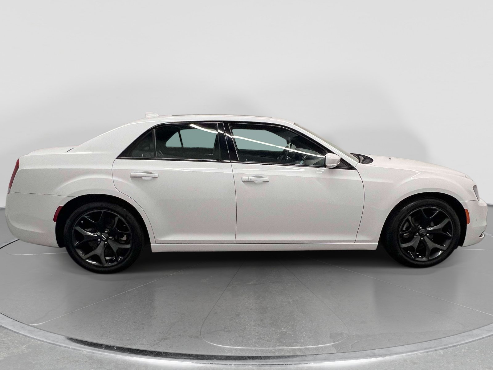 Used 2023 Chrysler 300 S w/ Safetytec Plus Group RWD image 5