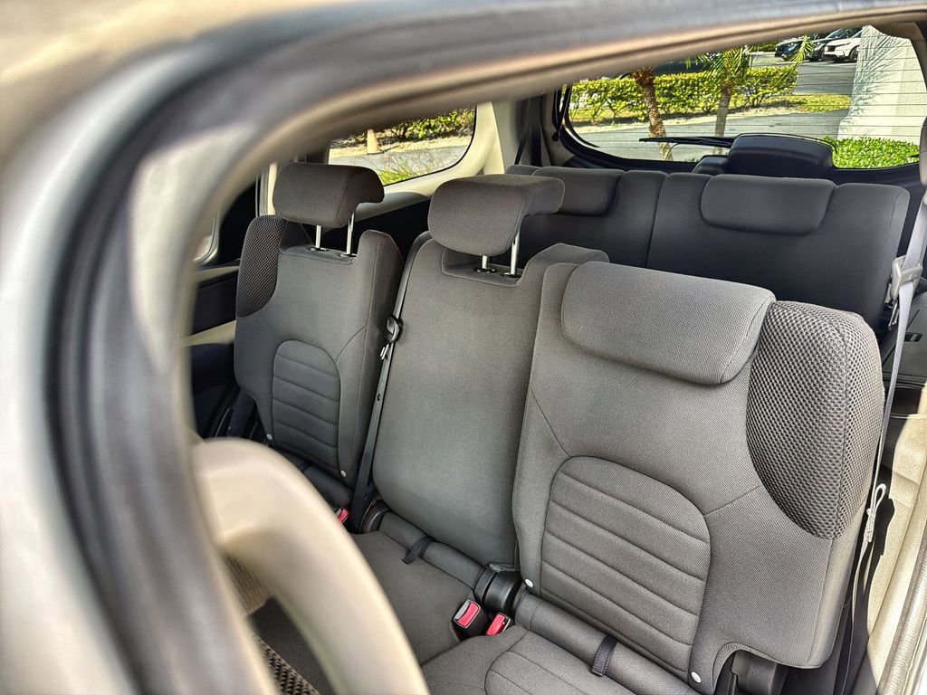 Used 2010 Nissan Pathfinder S image 25