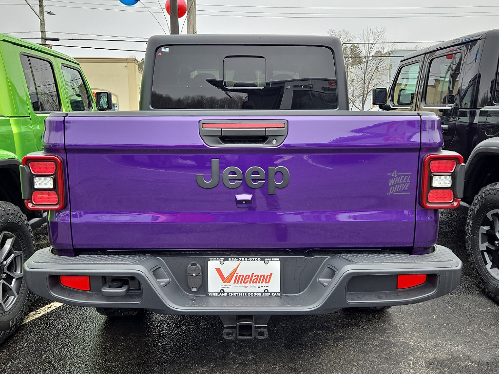New 2026 Jeep Gladiator Sport AWD/4WD image 3