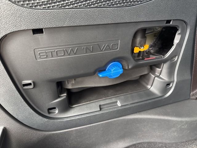 New 2026 Chrysler Pacifica Limited w/ Uconnect Theater Family Group image 26